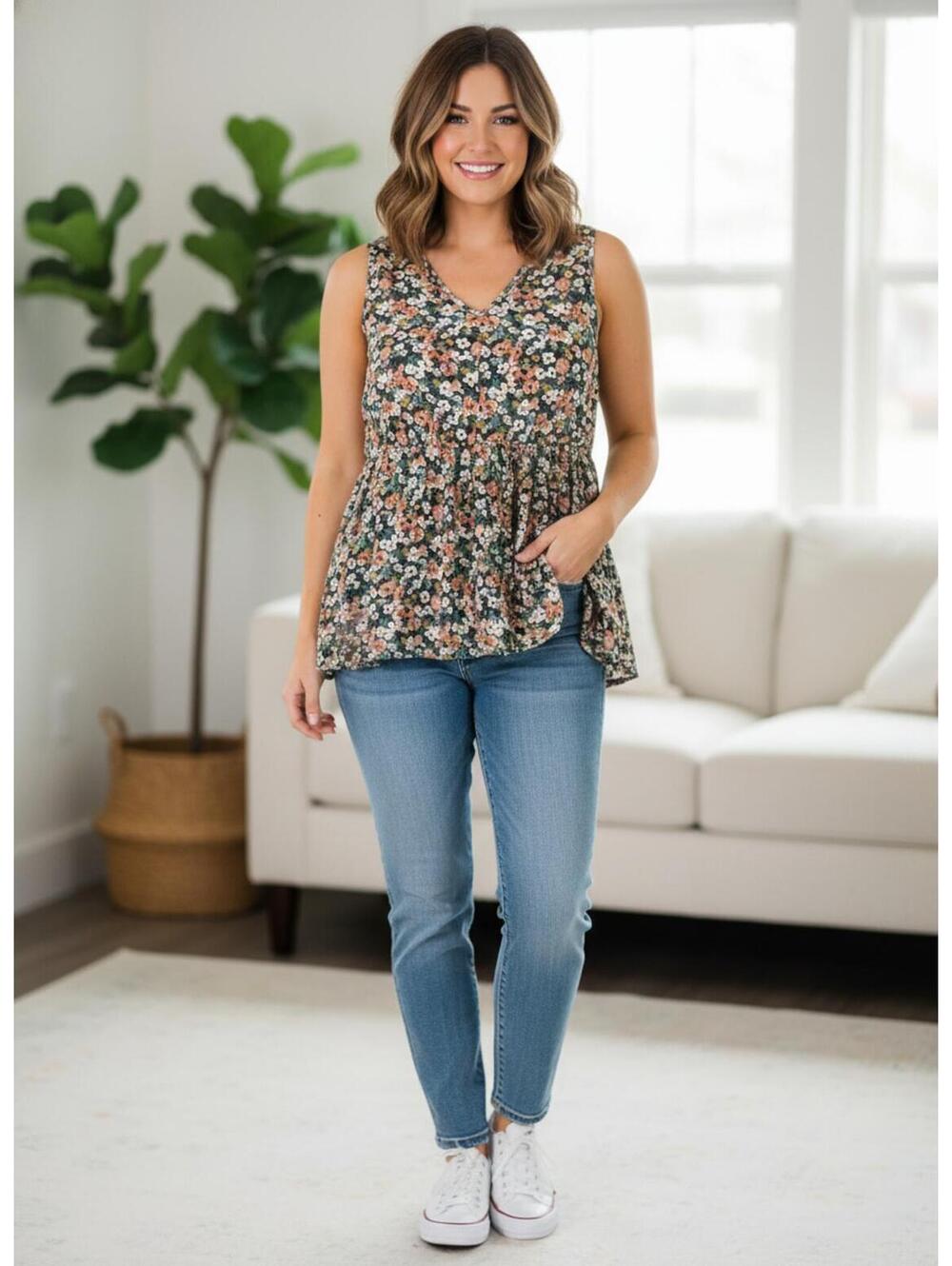 Torrid Size 3 stretchy PTP 25”-27” High/Low hem 27.5-29.5